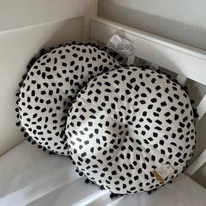 Set of 2 pillows